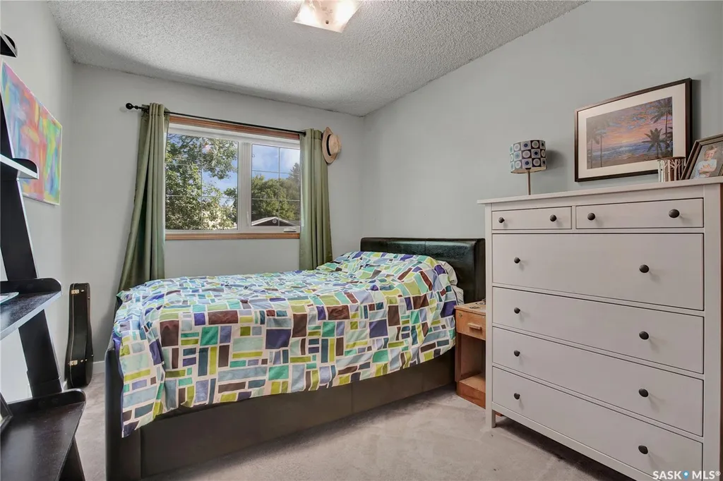 523 Pendygrasse Road Saskatoon SK S7M 5N4