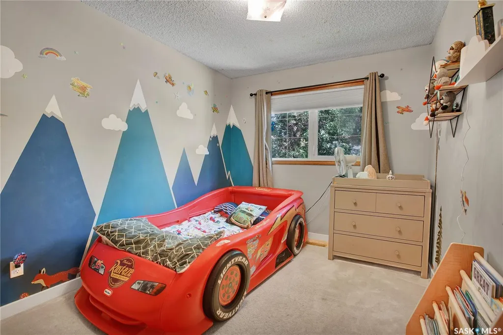 523 Pendygrasse Road Saskatoon SK S7M 5N4