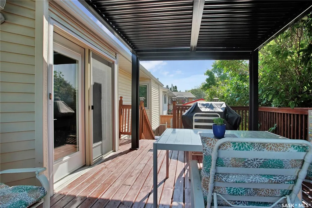 523 Pendygrasse Road Saskatoon SK S7M 5N4