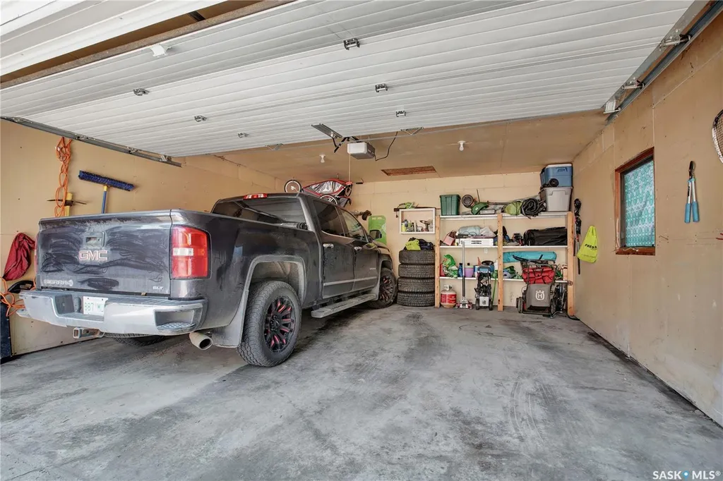 523 Pendygrasse Road Saskatoon SK S7M 5N4