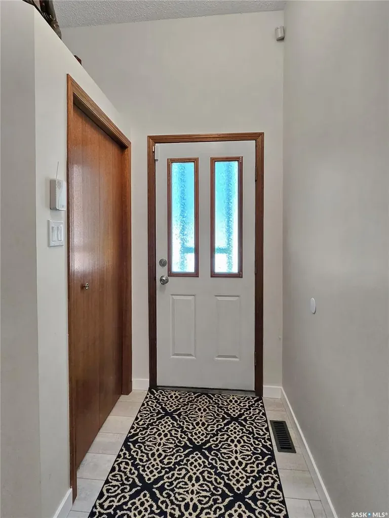 523 Pendygrasse Road Saskatoon SK S7M 5N4