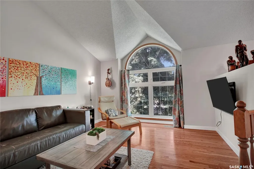 523 Pendygrasse Road Saskatoon SK S7M 5N4