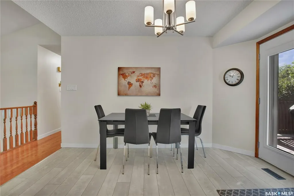 523 Pendygrasse Road Saskatoon SK S7M 5N4