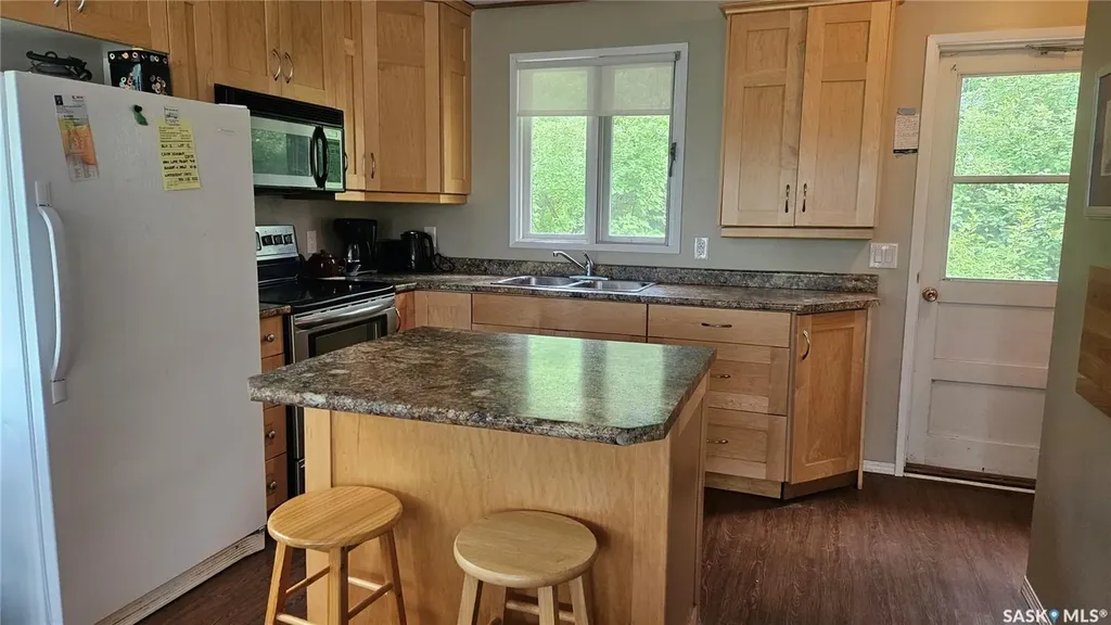3536 Rural Address Wakaw Lake SK S0K 4P0