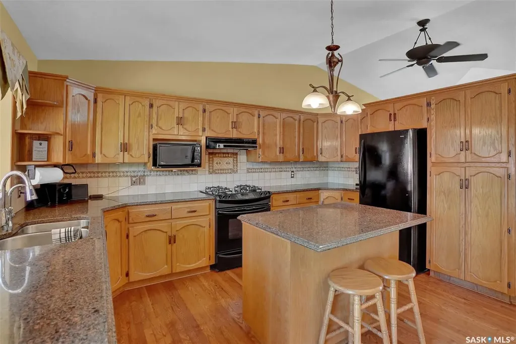 8214 Rankin Drive Regina SK S4Y 1J4