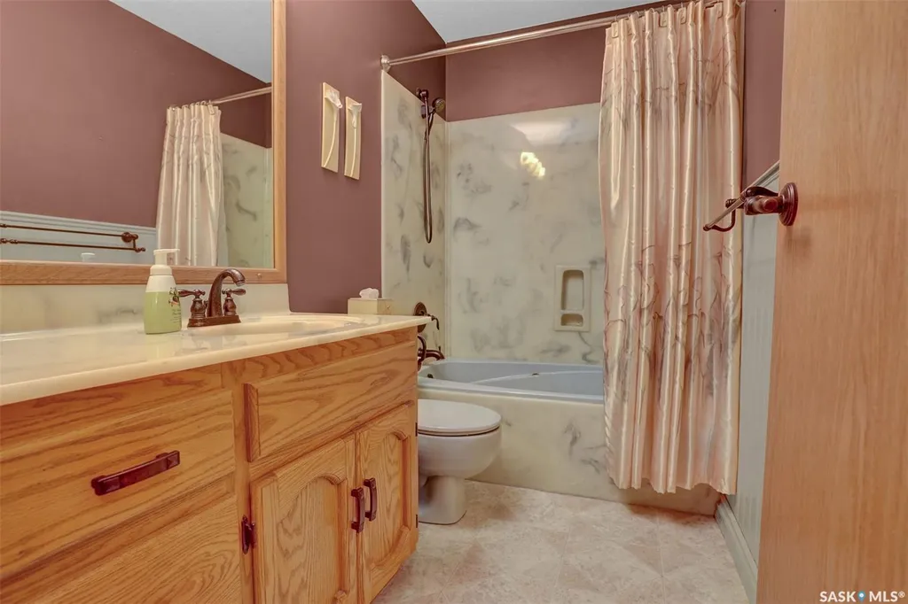 8214 Rankin Drive Regina SK S4Y 1J4