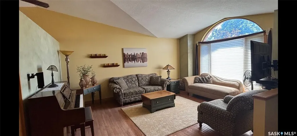 8214 Rankin Drive Regina SK S4Y 1J4