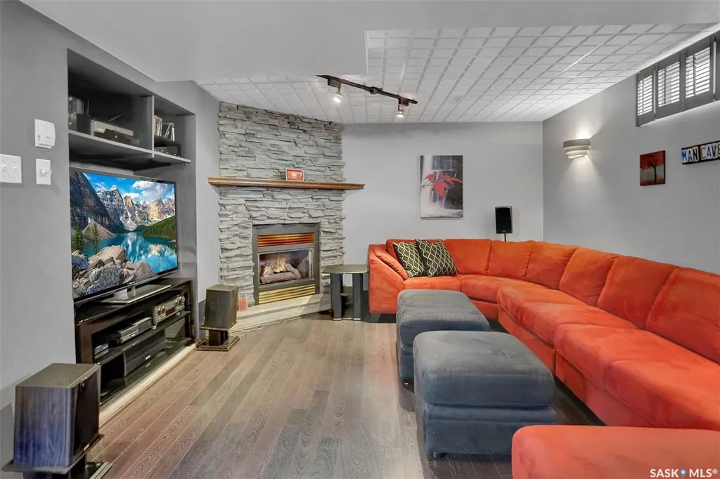 8214 Rankin Drive Regina SK S4Y 1J4