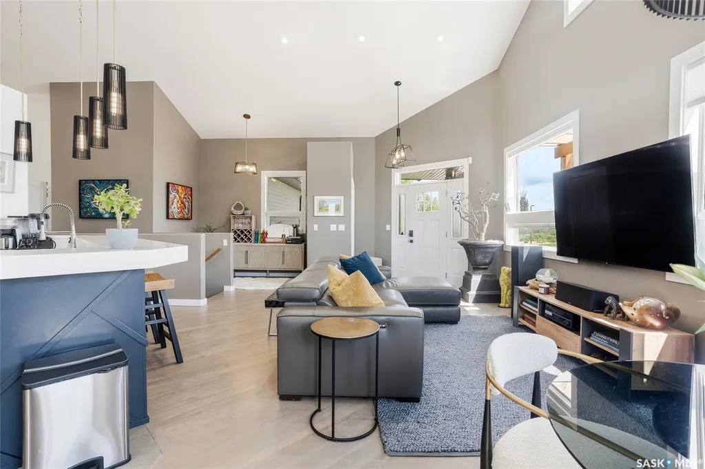 519 Trimble Crescent Saskatoon SK S7W 0E1