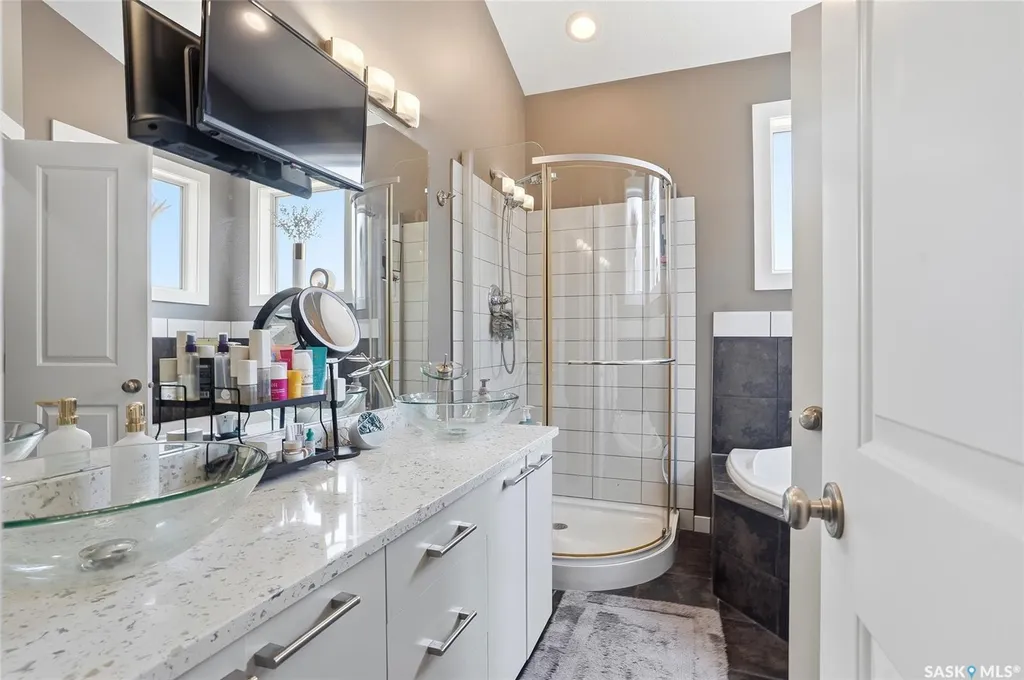 519 Trimble Crescent Saskatoon SK S7W 0E1