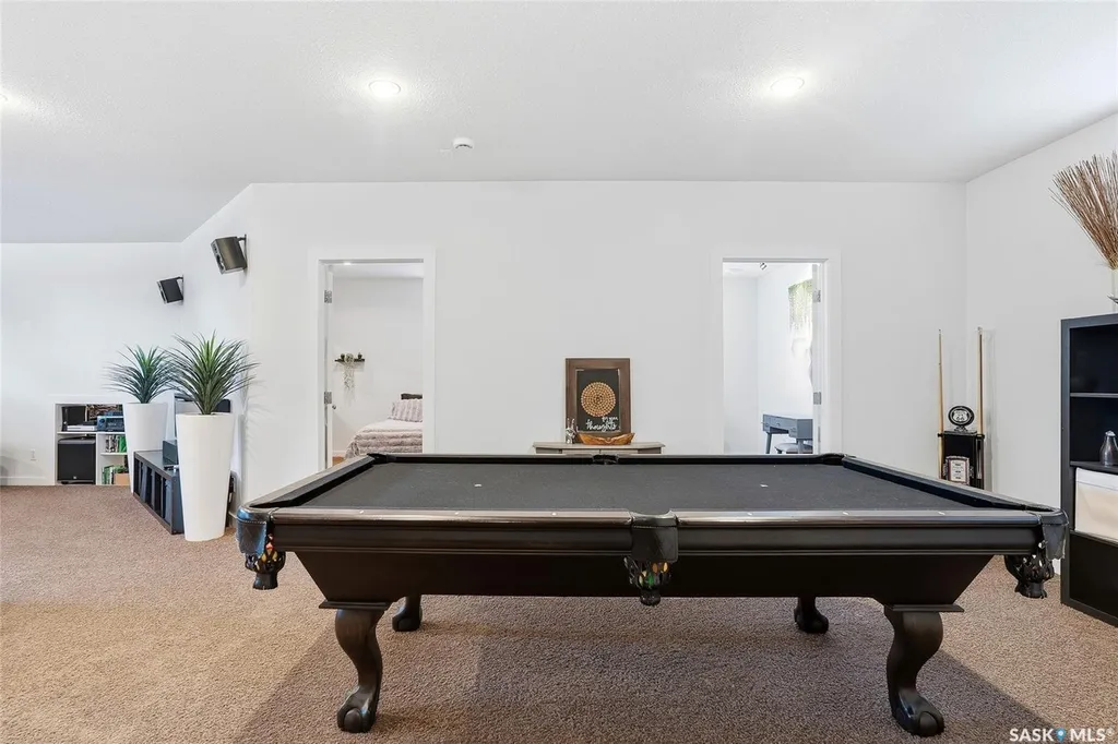 519 Trimble Crescent Saskatoon SK S7W 0E1