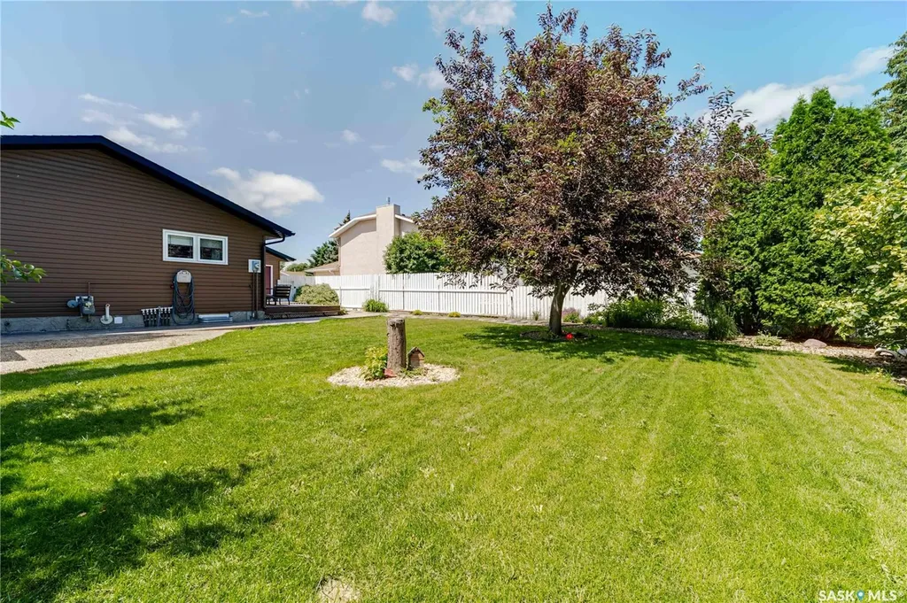 1642 Bingham Road Moose Jaw SK S6H 7R8