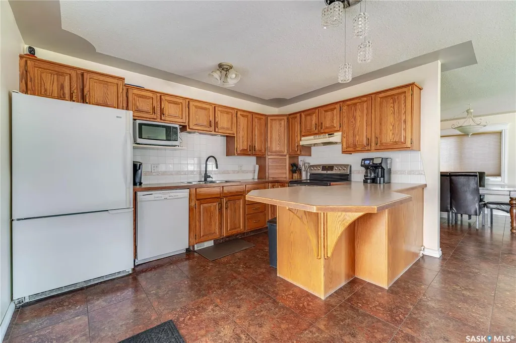 1642 Bingham Road Moose Jaw SK S6H 7R8