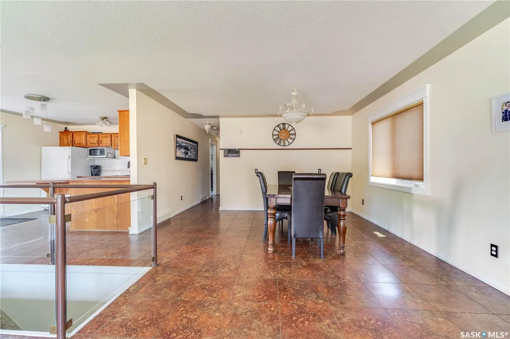1642 Bingham Road Moose Jaw SK S6H 7R8