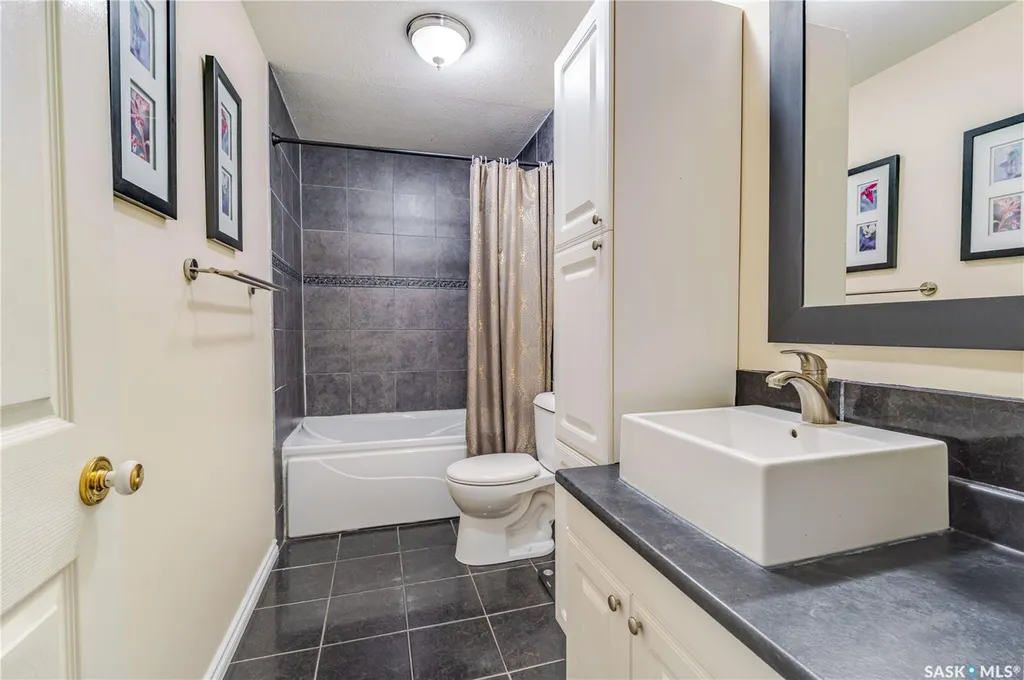 1642 Bingham Road Moose Jaw SK S6H 7R8