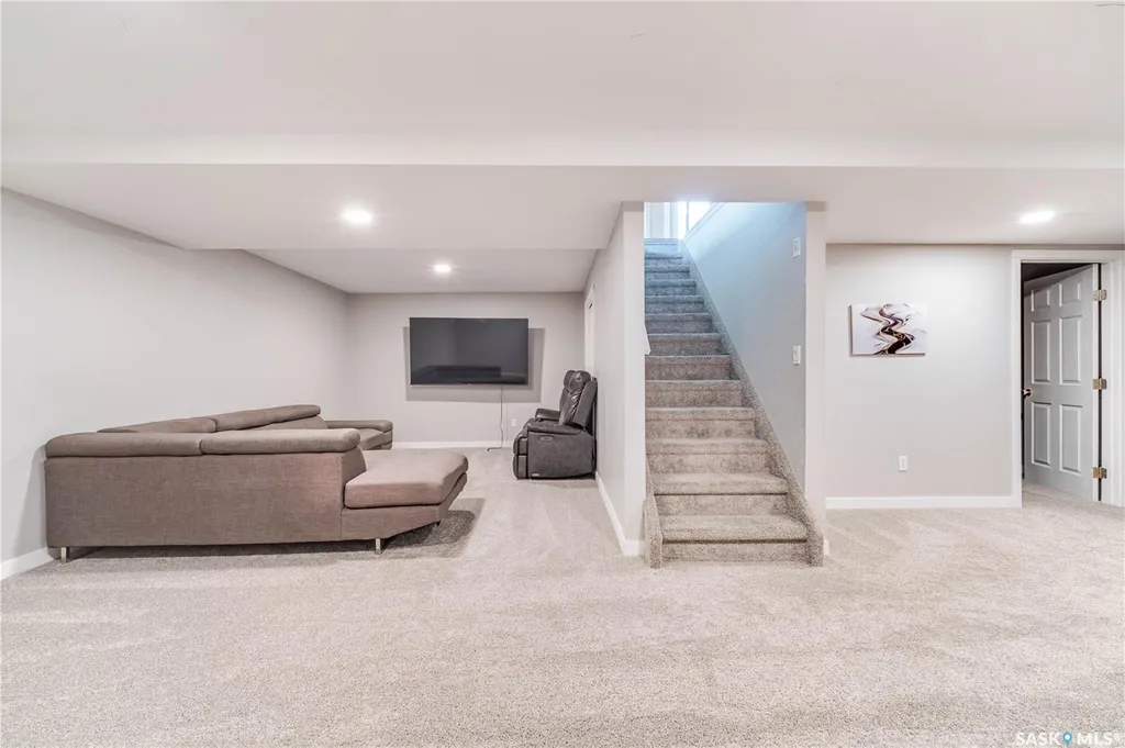 1642 Bingham Road Moose Jaw SK S6H 7R8