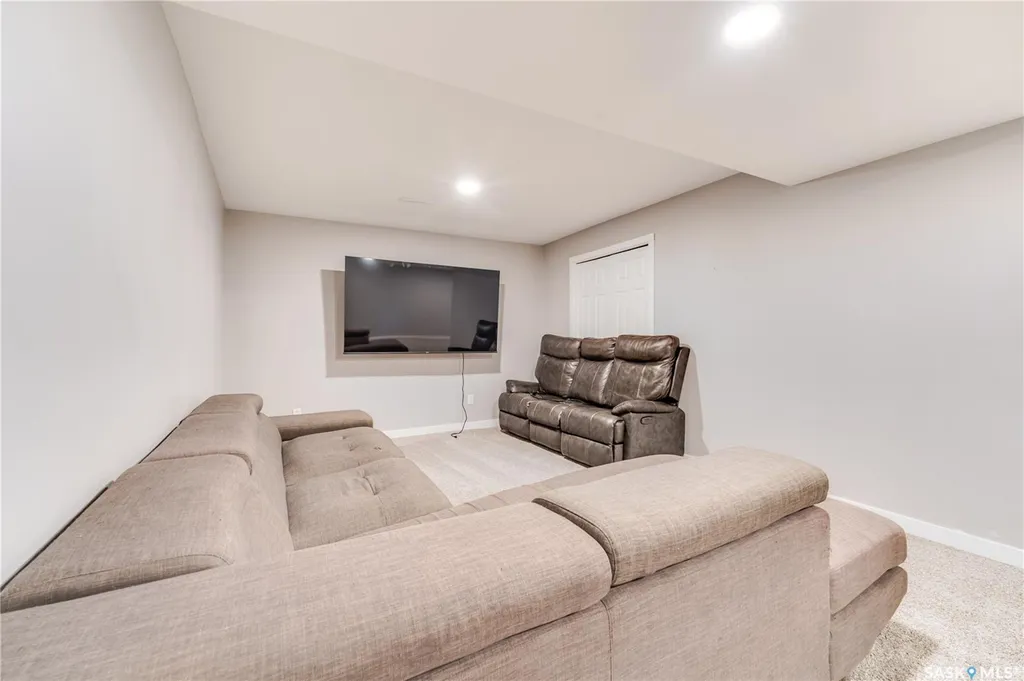 1642 Bingham Road Moose Jaw SK S6H 7R8
