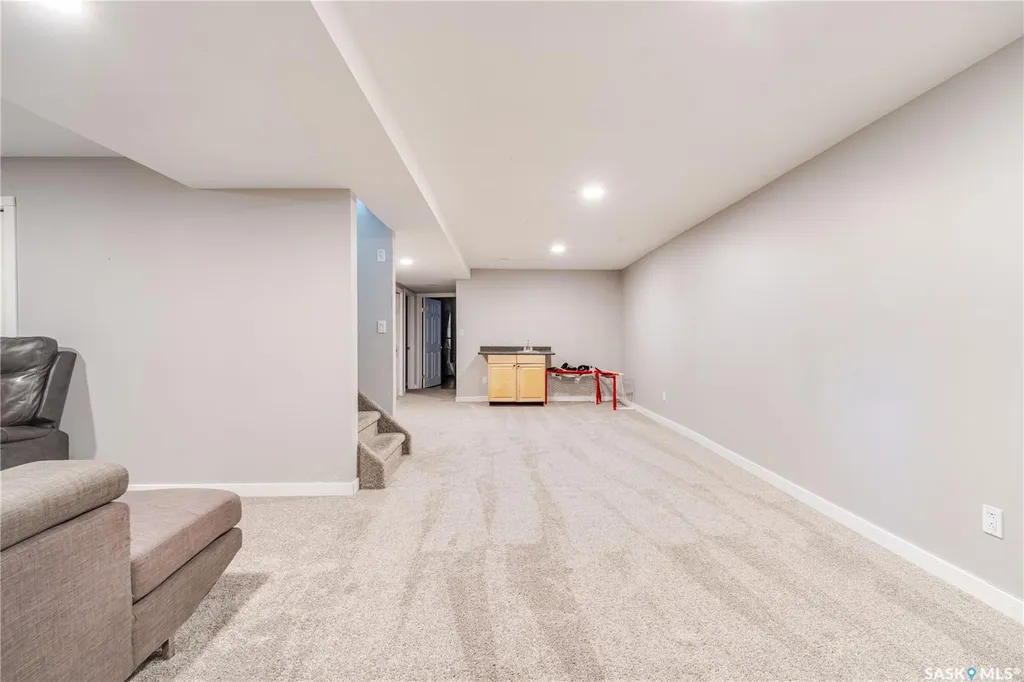 1642 Bingham Road Moose Jaw SK S6H 7R8