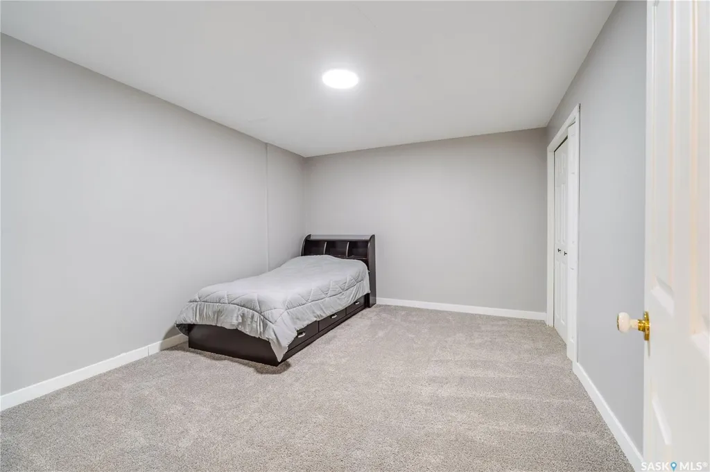 1642 Bingham Road Moose Jaw SK S6H 7R8