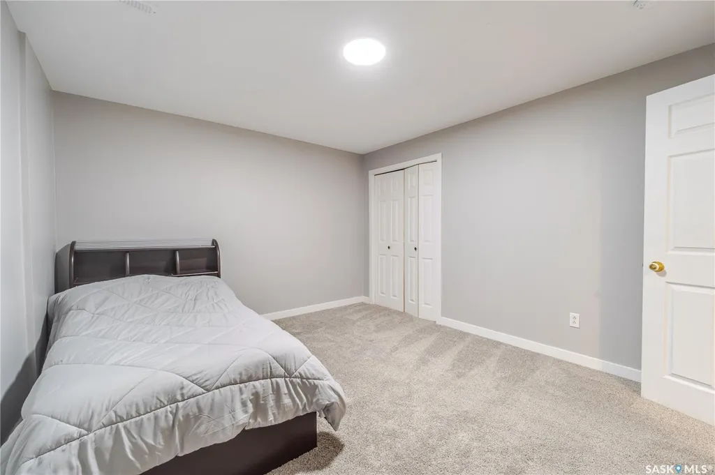 1642 Bingham Road Moose Jaw SK S6H 7R8