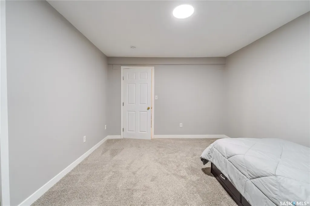 1642 Bingham Road Moose Jaw SK S6H 7R8