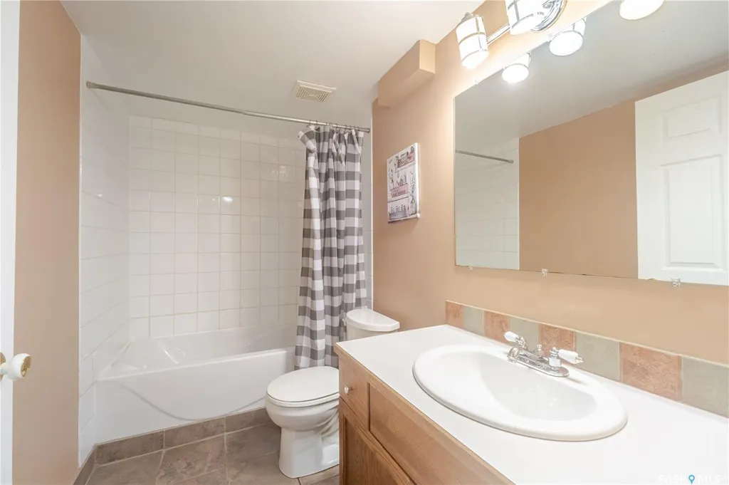 1642 Bingham Road Moose Jaw SK S6H 7R8