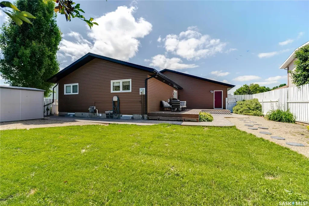 1642 Bingham Road Moose Jaw SK S6H 7R8