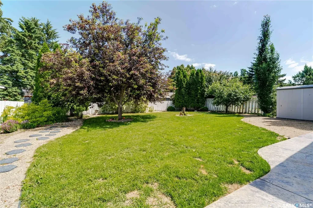 1642 Bingham Road Moose Jaw SK S6H 7R8