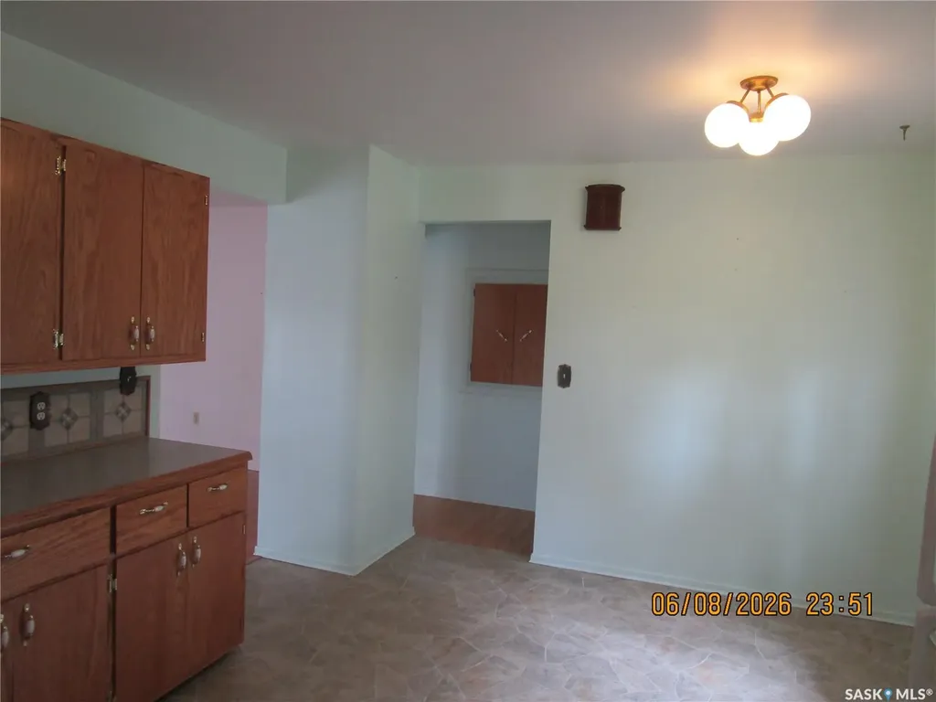 508 6th Avenue W Assiniboia SK S0H 0B0
