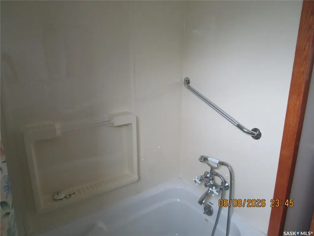 508 6th Avenue W Assiniboia SK S0H 0B0