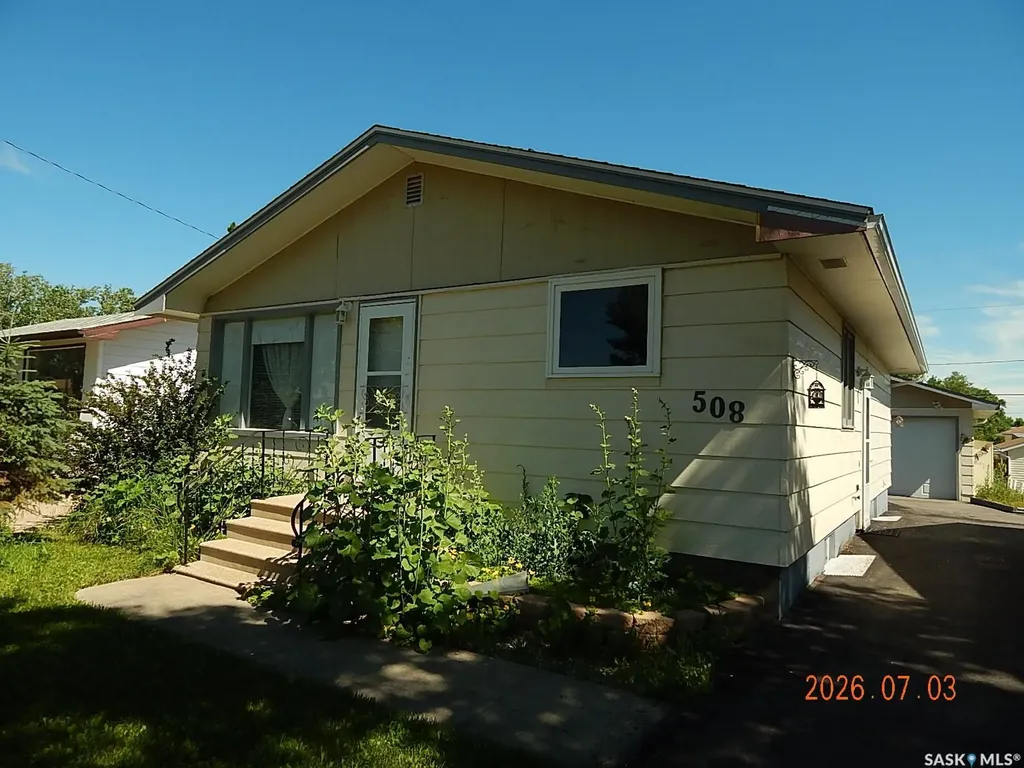 508 6th Avenue W Assiniboia SK S0H 0B0
