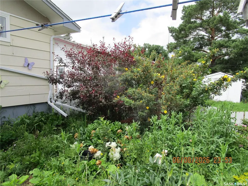 508 6th Avenue W Assiniboia SK S0H 0B0