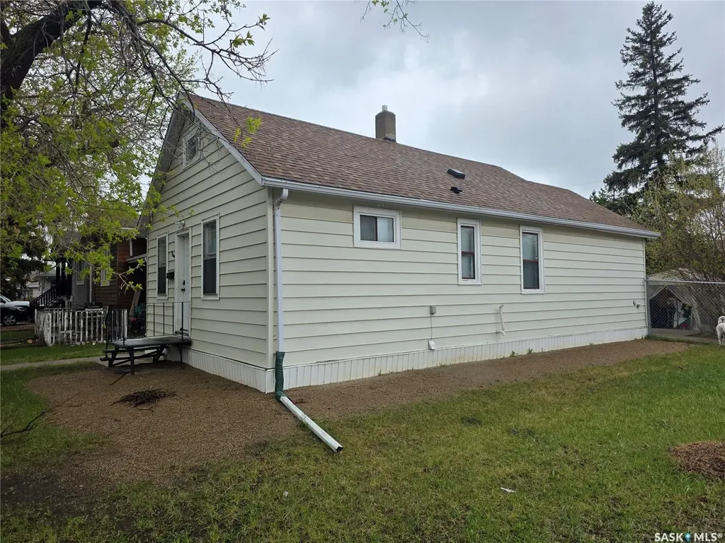 300 Smith Street Regina SK S4R 2K9