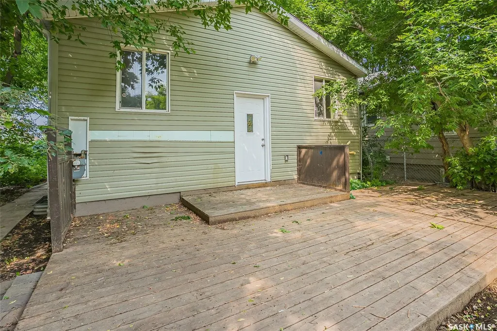 1016 K Avenue N Saskatoon SK S7L 2N6