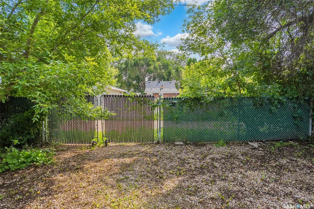 1016 K Avenue N Saskatoon SK S7L 2N6