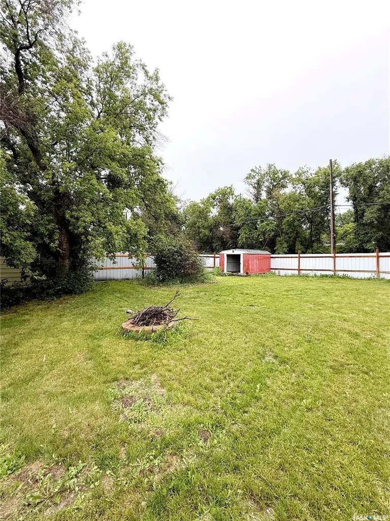 172 4th Street E Shaunavon SK S0N 2M0