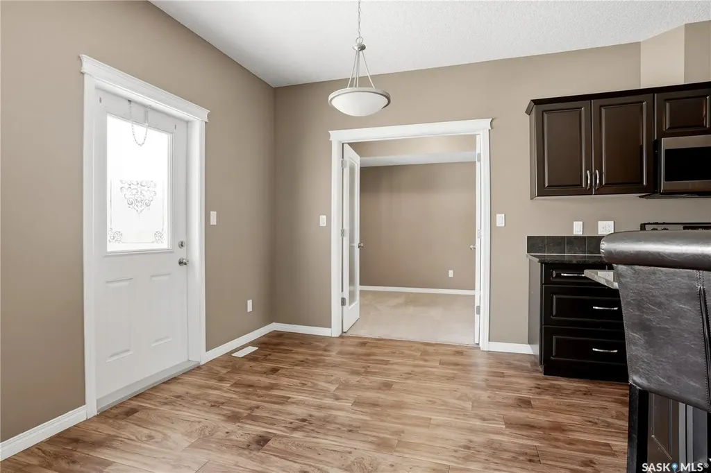 3814 Dewdney Avenue E Regina SK S4Z 0A6