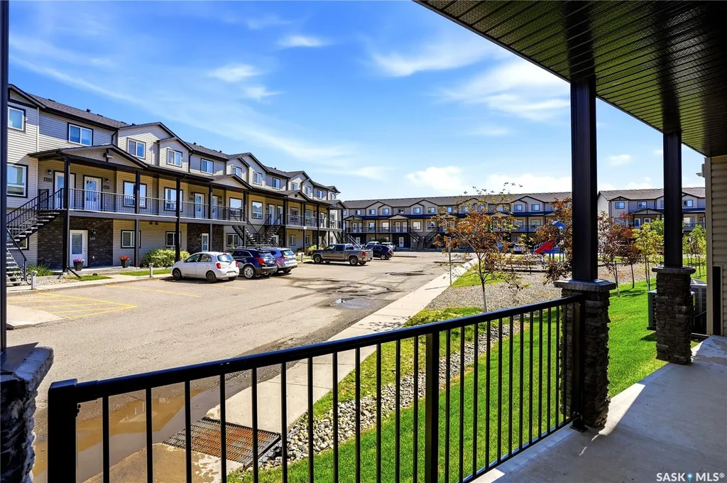 3814 Dewdney Avenue E Regina SK S4Z 0A6