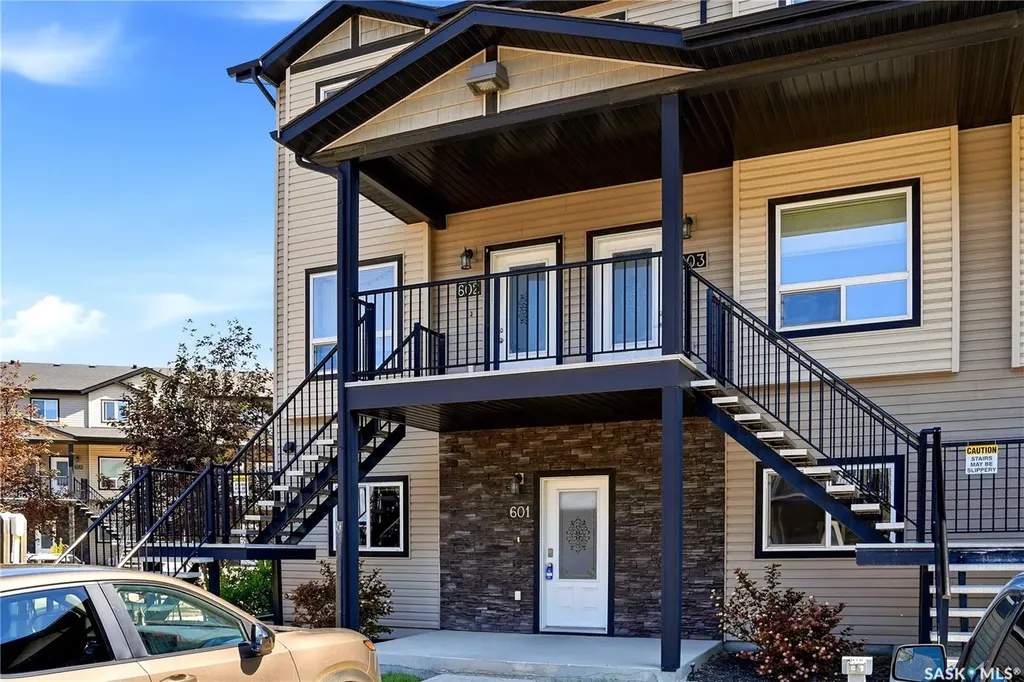 3814 Dewdney Avenue E Regina SK S4Z 0A6