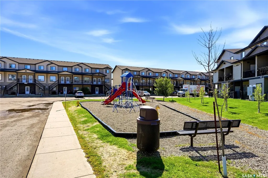 3814 Dewdney Avenue E Regina SK S4Z 0A6