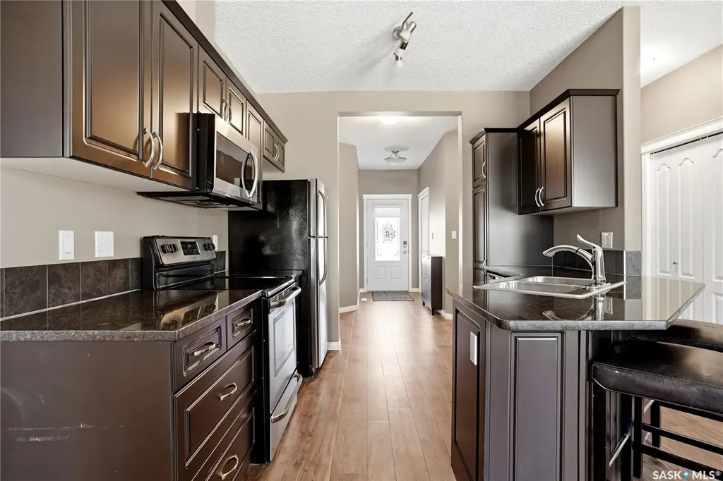3814 Dewdney Avenue E Regina SK S4Z 0A6