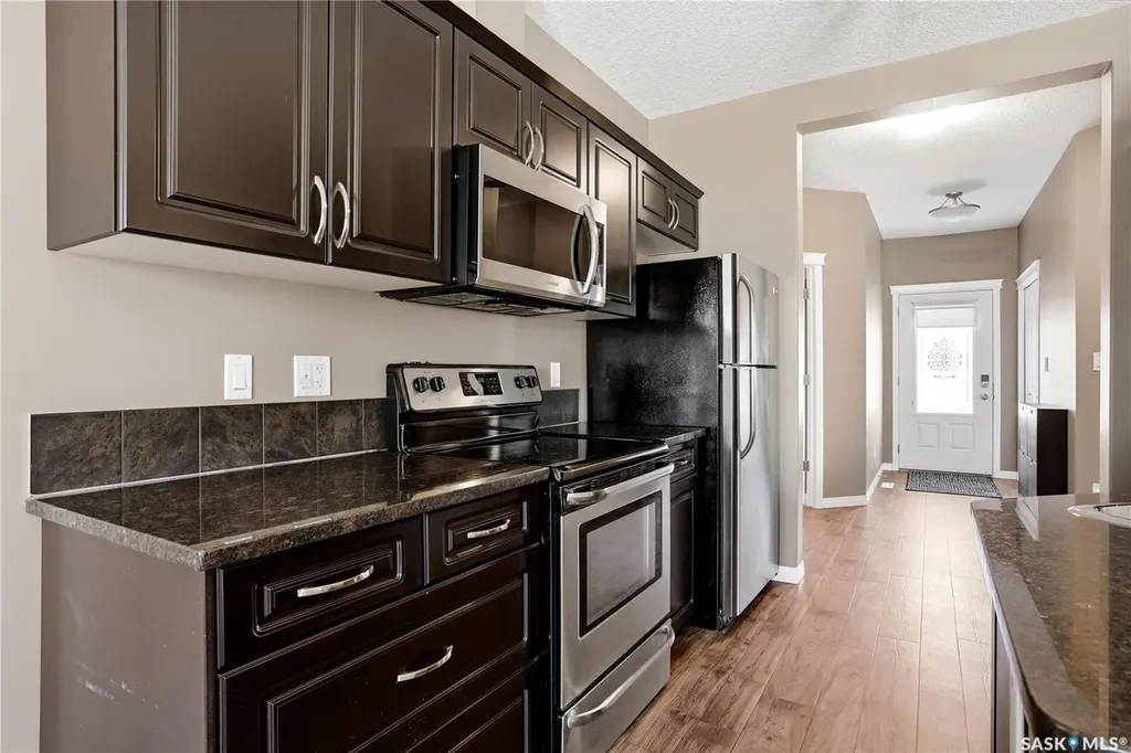 3814 Dewdney Avenue E Regina SK S4Z 0A6