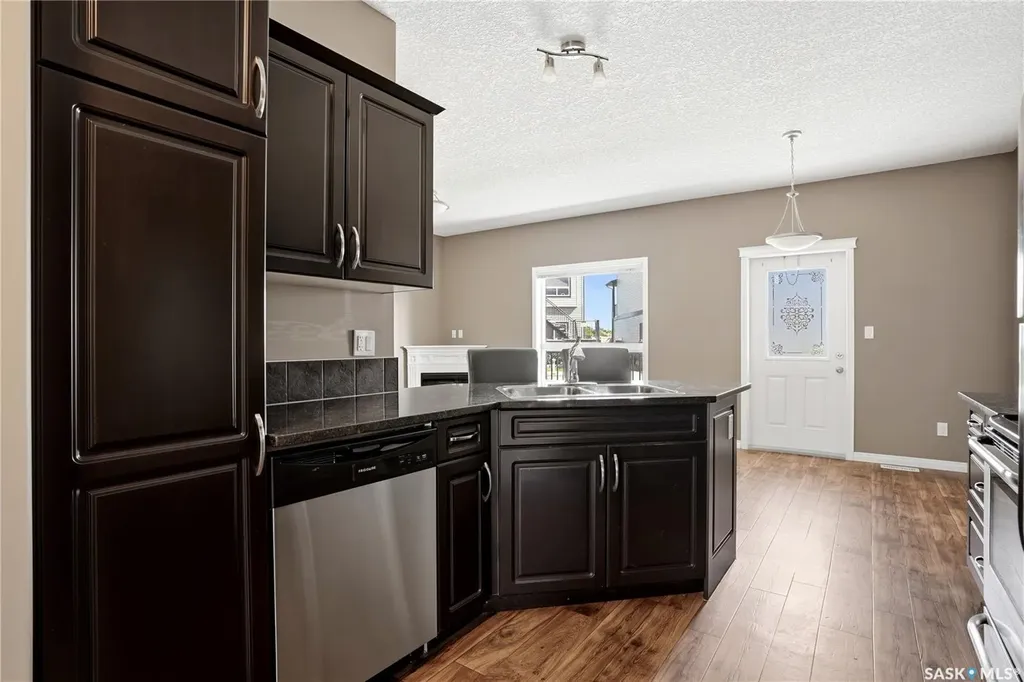 3814 Dewdney Avenue E Regina SK S4Z 0A6
