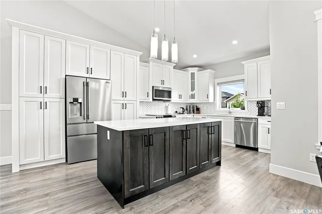 670 Fast Crescent Saskatoon SK S7W 0X1