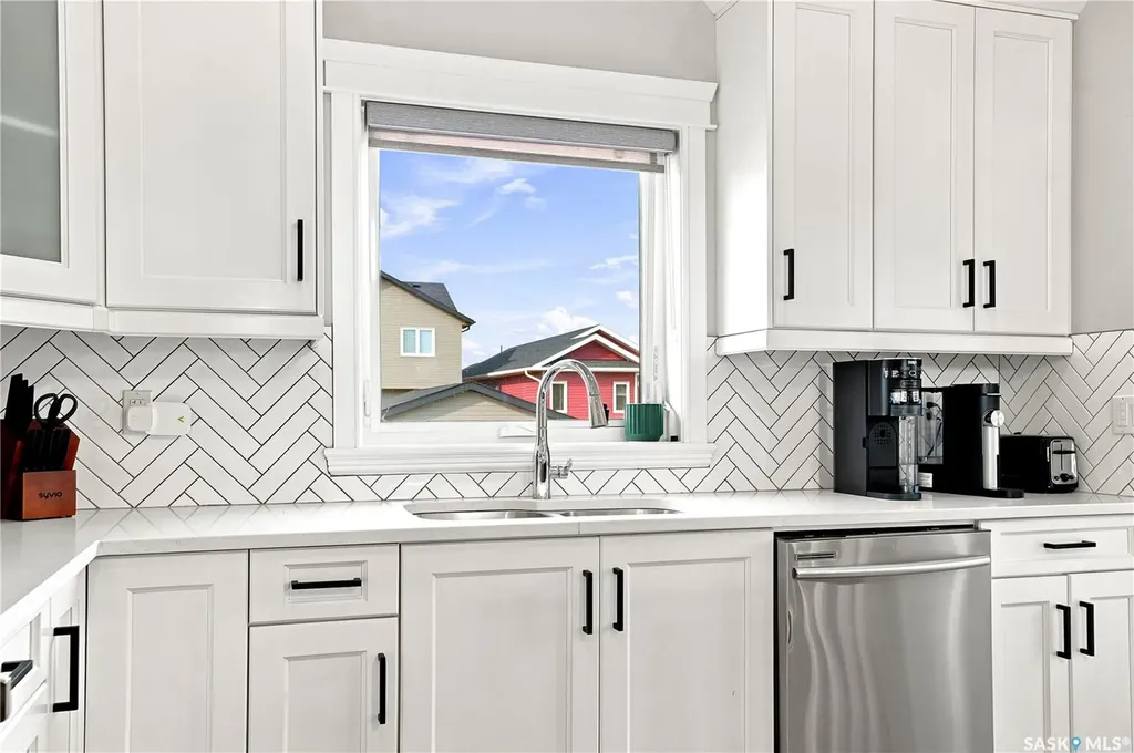 670 Fast Crescent Saskatoon SK S7W 0X1