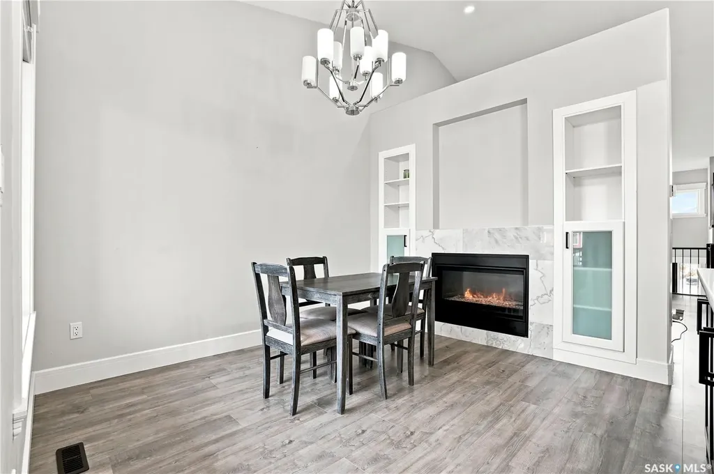 670 Fast Crescent Saskatoon SK S7W 0X1
