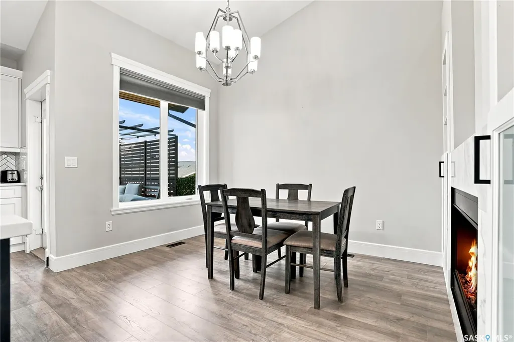 670 Fast Crescent Saskatoon SK S7W 0X1