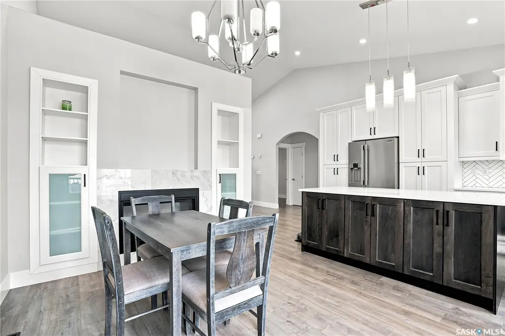 670 Fast Crescent Saskatoon SK S7W 0X1