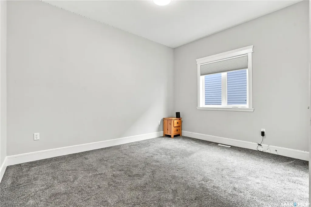 670 Fast Crescent Saskatoon SK S7W 0X1