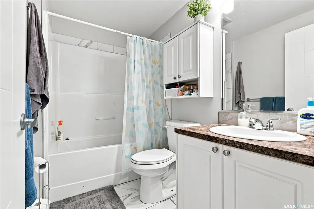 670 Fast Crescent Saskatoon SK S7W 0X1
